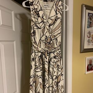 Sleeveless Patterned Dress